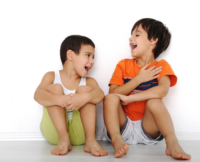 Niños sonriendo con el tratamiento Airflow